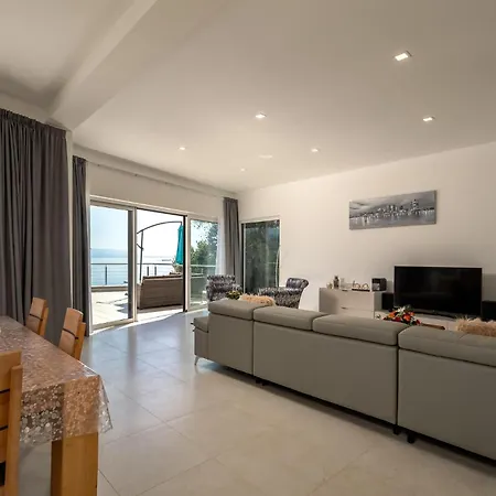 Pet Friendly In أوباتيا