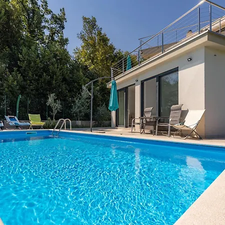 Pet Friendly In بيت للعطل أوباتيا