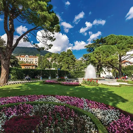 Pet Friendly In أوباتيا