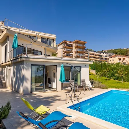 Pet Friendly In Prázdninový dům Opatija